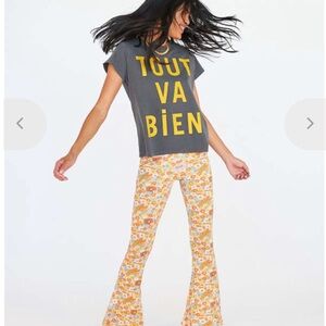 Clare V. TOUT VA BIEN Classic Tee | Faded Black | Small